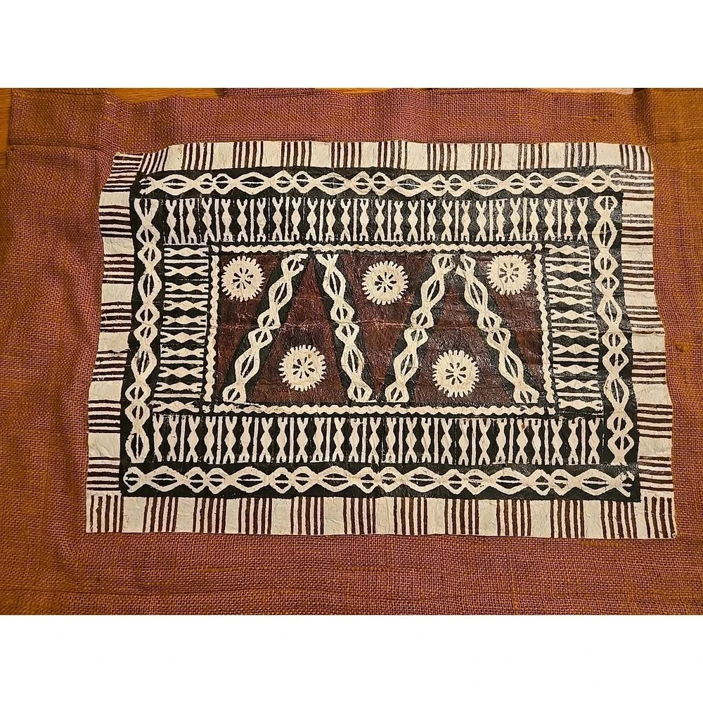 Vtg Handmade FIJI Intricate Tonga Bark Tapa Cloth Design On‎ Burlap Backing